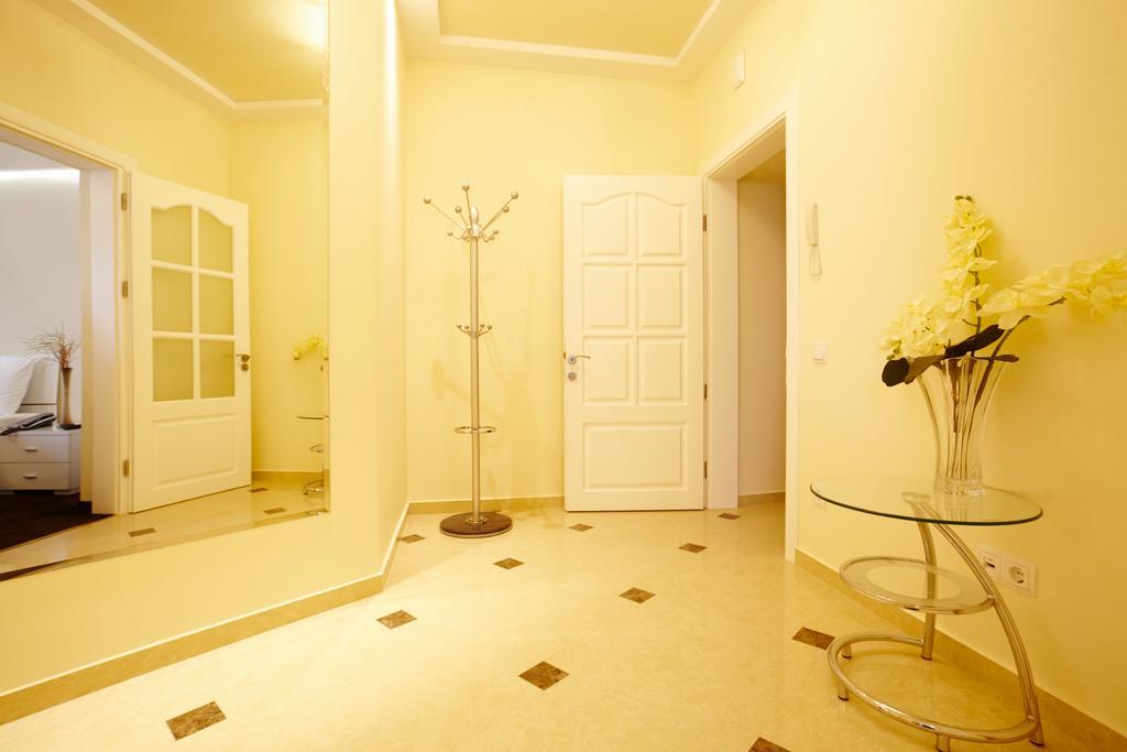 Ultra Central Park Apartments Кишинев Екстериор снимка
